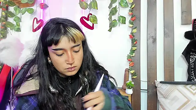 Snapshot of MeowMota_ chatting on June 27, 12:22 pm MeowMota online show from June 27, 12:22 pm