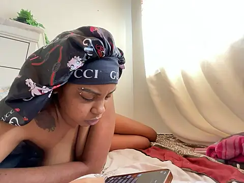 Snapshot of oshun6360 chatting on July 30, 5:12 pm oshun6360 online show from July 30, 5:12 pm