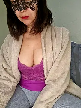 larizinha2026 online show from July 8, 5:50 pm