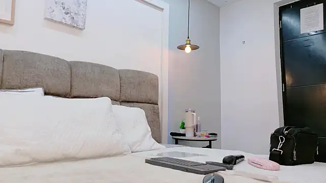 AlmaRose  online show from July 12, 12:40 pm