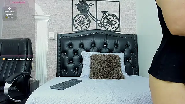 Riley Reid Milf online show from January 19, 12:42 pm