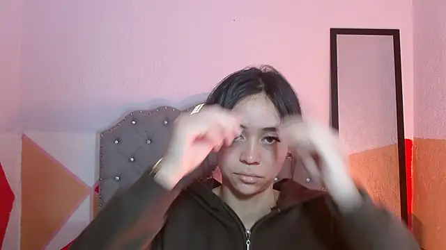 sofiaspring online show from July 8, 2:43 pm