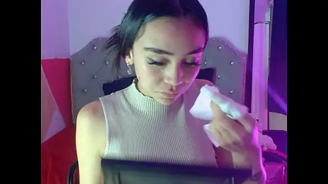 sofiaspring online show from July 30, 2:16 pm