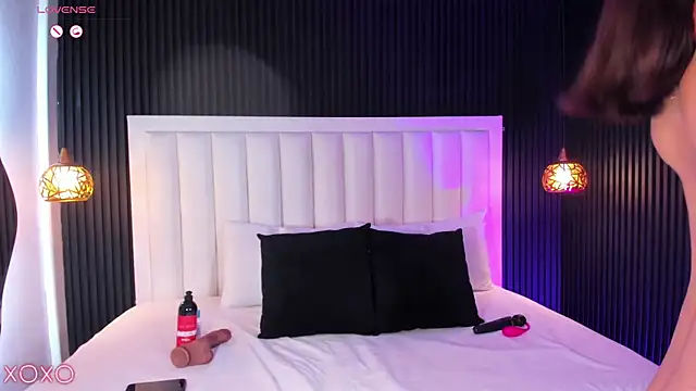 PandoraMiller online show from February 9, 5:06 pm