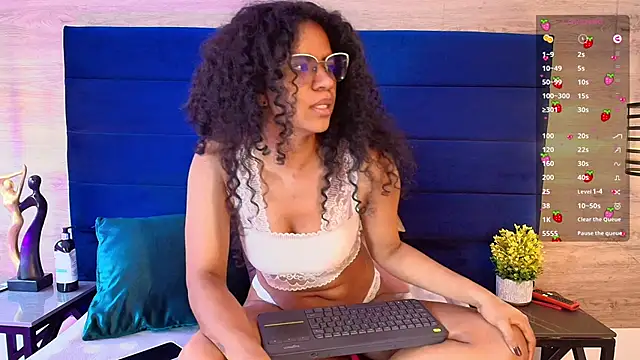 Ellie-Alves online show from February 16, 4:14 pm