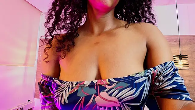 Ellie-Alves online show from April 28, 4:34 pm