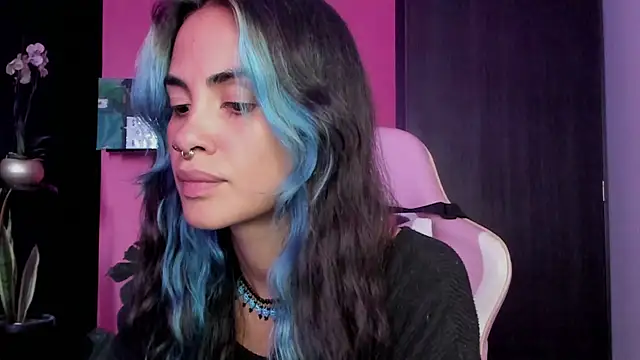 azula lillet online show from January 15, 9:40 pm