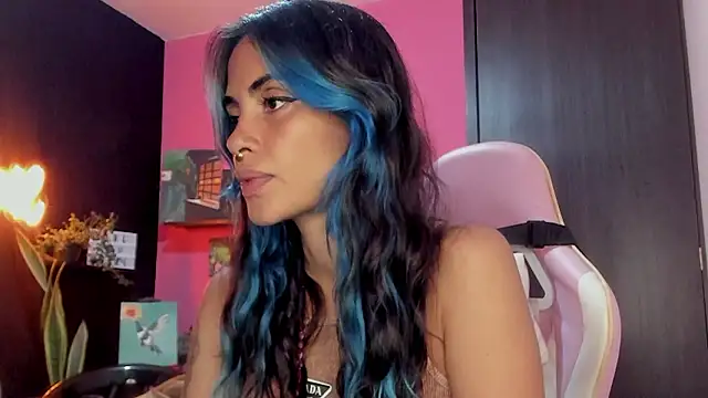 azula lillet online show from February 14, 11:45 pm