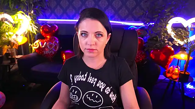 Dafni Monn online show from February 6, 1:43 pm