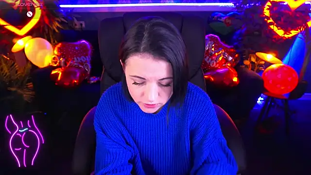 Dafni Monn online show from February 11, 6:40 am