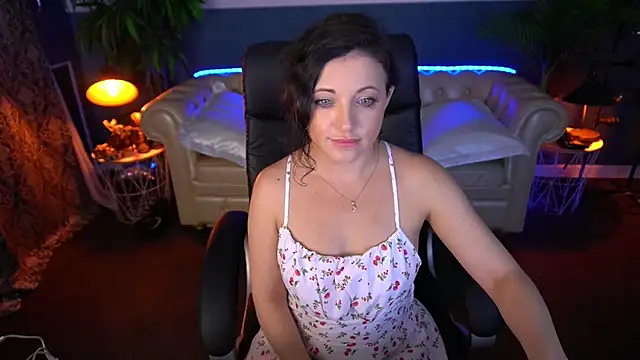 Dafni Monn online show from June 9, 5:41 am