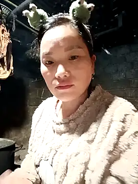 yu--yo online show from February 20, 11:38 pm