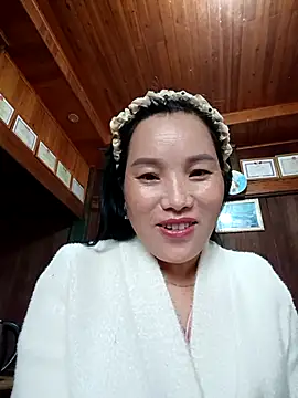 Snapshot of yu--yo chatting on May 7, 1:00 am yu--yo online show from May 7, 1:00 am