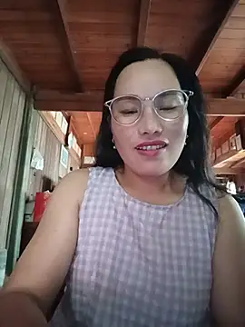 Snapshot of yu--yo chatting on July 9, 5:44 am yu--yo online show from July 9, 5:44 am