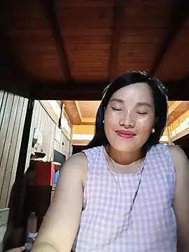 Snapshot of yu--yo chatting on July 28, 2:13 pm yu--yo online show from July 28, 2:13 pm