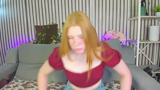 Snapshot of Sally_Ange1 chatting on May 20, 1:01 am Sally Ange1 online show from May 20, 1:01 am