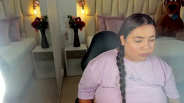 tatikanyx online show from May 1, 1:05 pm
