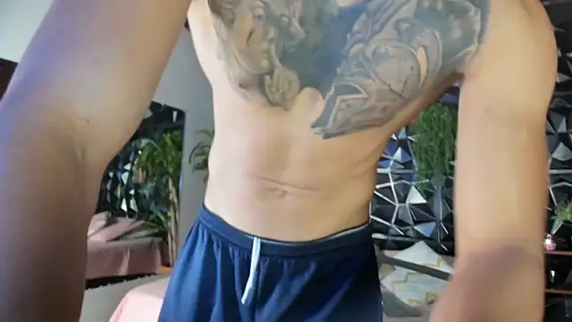 Snapshot of elliot_colton chatting on July 23, 6:50 pm elliot colton online show from July 23, 6:50 pm