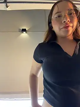 Snapshot of AliciaWhite_nt chatting on June 1, 1:07 am AliciaWhite nt online show from June 1, 1:07 am