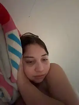 Snapshot of AliciaWhite_nt chatting on June 10, 7:13 pm AliciaWhite nt online show from June 10, 7:13 pm