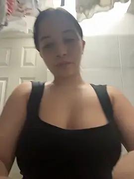 Snapshot of AliciaWhite_nt chatting on June 13, 8:29 pm AliciaWhite nt online show from June 13, 8:29 pm