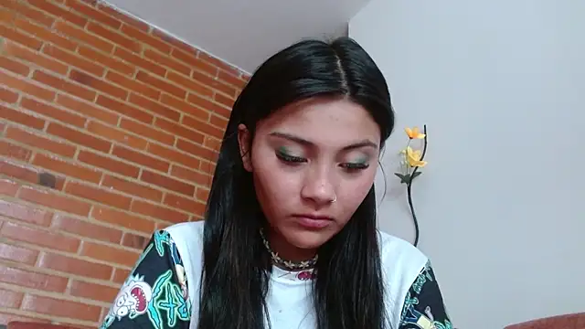 Snapshot of Lia_rouse04 chatting on June 9, 1:23 pm Lia rouse04 online show from June 9, 1:23 pm