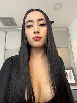 Snapshot of IvonneOwen chatting on June 18, 2:45 am IvonneOwen online show from June 18, 2:45 am