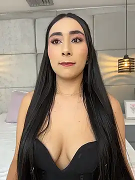 Snapshot of IvonneOwen chatting on June 27, 3:00 am IvonneOwen online show from June 27, 3:00 am