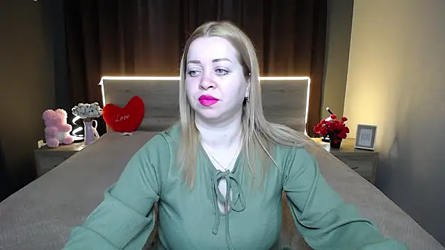 OliviaVerr online show from March 3, 1:17 pm