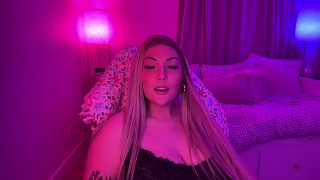 BellaMarieXO online show from March 15, 2:39 am