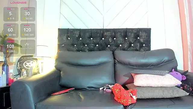 Scaarlett prince online show from March 17, 2:20 pm