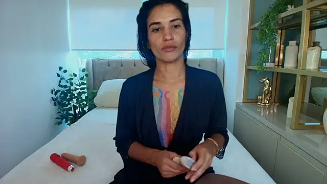 Maxine Spencer online show from February 6, 7:39 pm