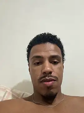 Snapshot of LorenzoBlack27 chatting on May 24, 2:49 am LorenzoBlack27 online show from May 24, 2:49 am