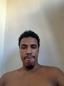 Snapshot of LorenzoBlack27 chatting on May 31, 2:46 pm LorenzoBlack27 online show from May 31, 2:46 pm
