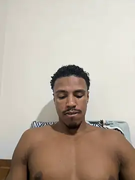 Snapshot of LorenzoBlack27 chatting on June 12, 11:25 pm LorenzoBlack27 online show from June 12, 11:25 pm