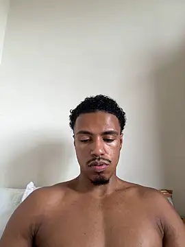 Snapshot of LorenzoBlack27 chatting on June 14, 3:47 pm LorenzoBlack27 online show from June 14, 3:47 pm