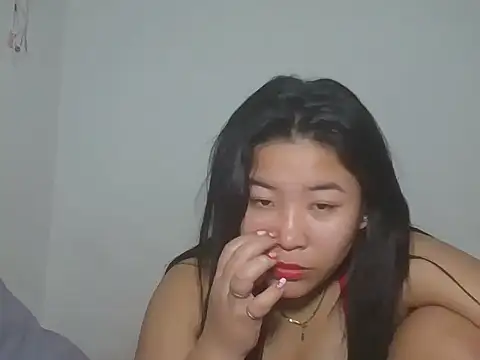 Snapshot of Zyeiii chatting on February 11, 4:45 pm Zyeiii online show from February 11, 4:45 pm