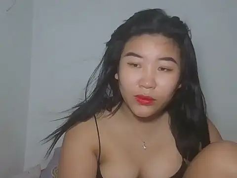 Snapshot of Zyeiii chatting on February 22, 5:33 pm Zyeiii online show from February 22, 5:33 pm