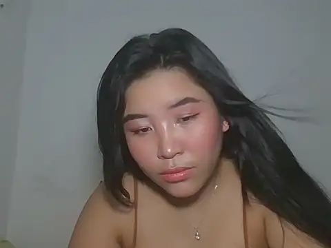 Snapshot of Zyeiii chatting on March 6, 8:11 am Zyeiii online show from March 6, 8:11 am