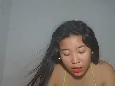 Snapshot of Zyeiii chatting on June 5, 6:57 pm Zyeiii online show from June 5, 6:57 pm