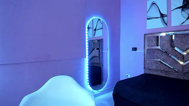 evelyn lovv online show from March 12, 3:12 am