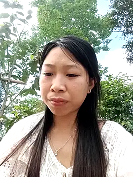 Snapshot of Mayly_lucky2 chatting on May 6, 9:58 am Mayly lucky2 online show from May 6, 9:58 am