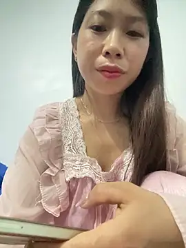 Snapshot of Mayly_lucky2 chatting on May 18, 9:53 pm Mayly lucky2 online show from May 18, 9:53 pm