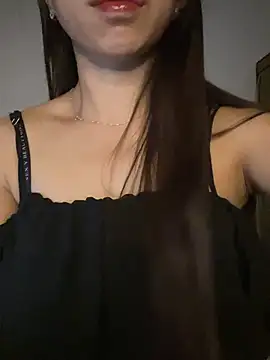 Snapshot of Mayly_lucky2 chatting on June 4, 10:05 pm Mayly lucky2 online show from June 4, 10:05 pm