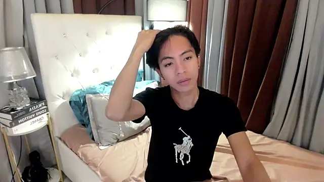davincihugecock online show from August 5, 5:38 pm
