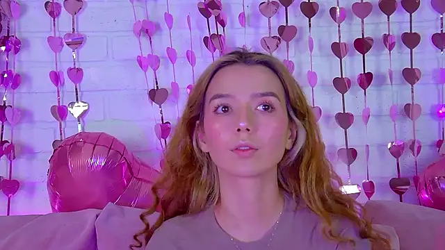 Snapshot of VanessaVienne chatting on February 15, 4:25 pm VanessaVienne online show from February 15, 4:25 pm