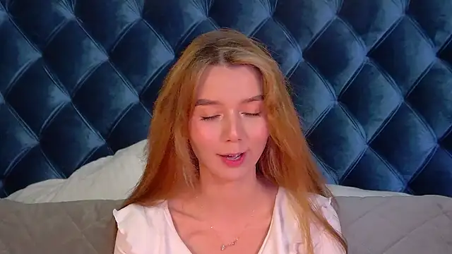 Snapshot of VanessaVienne chatting on February 27, 4:07 pm VanessaVienne online show from February 27, 4:07 pm