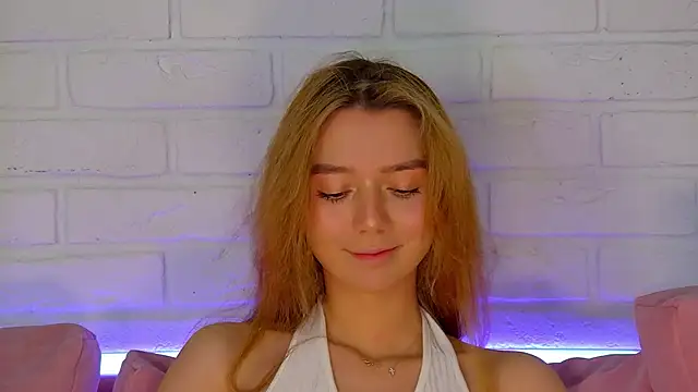 Snapshot of VanessaVienne chatting on March 1, 4:20 pm VanessaVienne online show from March 1, 4:20 pm