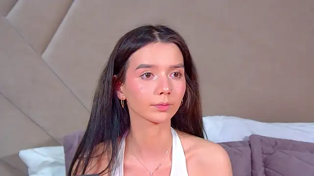 Snapshot of VanessaVienne chatting on March 10, 4:34 pm VanessaVienne online show from March 10, 4:34 pm