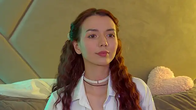 VanessaVienne online show from June 7, 4:22 pm